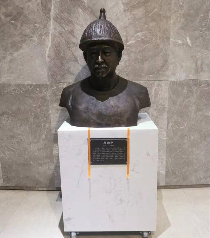名人雕塑